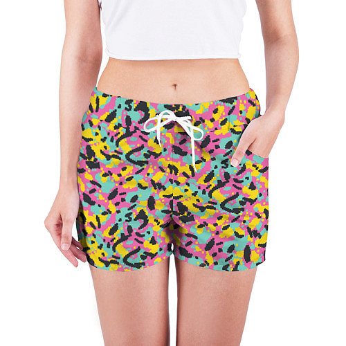 Женские шорты Пиксельный камуфляжный паттерн в неоновых цветах / 3D-принт – фото 3