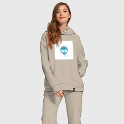 Женский костюм оверсайз КОСМОНАВТОВ НЕТ, цвет: миндальный — фото 2