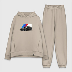 Женский костюм оверсайз БМВ на фоне m performance, цвет: миндальный