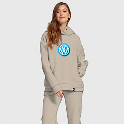 Женский костюм оверсайз Volkswagen logo blue, цвет: миндальный — фото 2