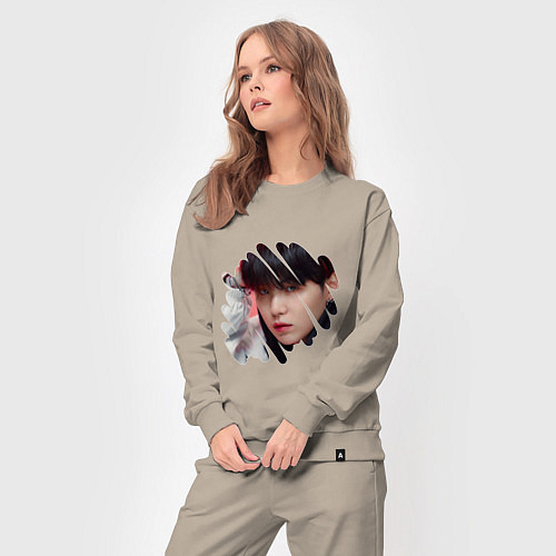 Женский костюм Agust D SUGA BTS / Миндальный – фото 3