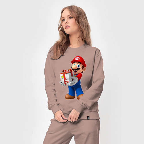 Женский костюм Марио держит подарок / Пыльно-розовый – фото 3
