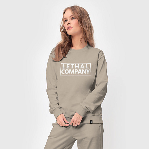 Женский костюм Lethal company logo / Миндальный – фото 3