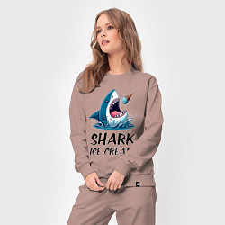 Костюм хлопковый женский Shark ice cream - ai art, цвет: пыльно-розовый — фото 2