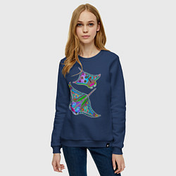 Свитшот хлопковый женский Скаты с психоделической раскраской, цвет: тёмно-синий — фото 2