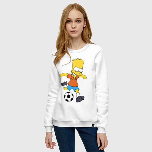 Женский свитшот Барт Симпсон бьёт по футбольному мячу / Белый – фото 3
