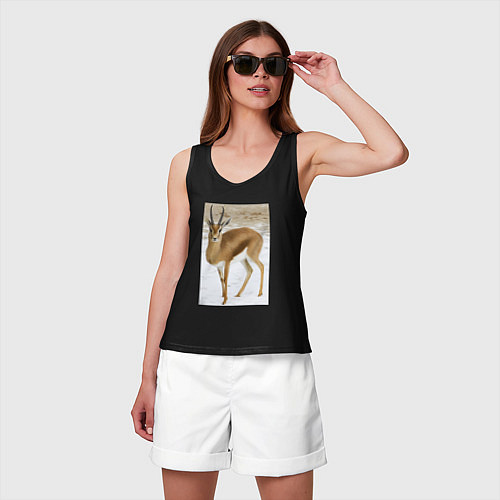 Женская майка Газель на снегу / Черный – фото 3