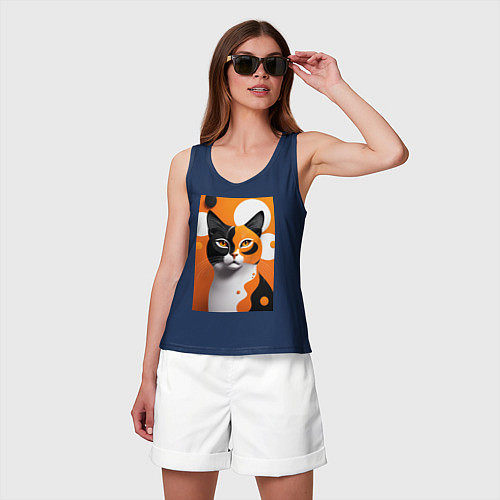 Женская майка Рыжий кот с черными и белыми кругами / Тёмно-синий – фото 3