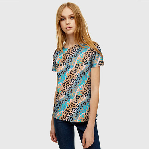 Женская футболка Леопардовый узор на синих, бежевых диагональных по / 3D-принт – фото 3
