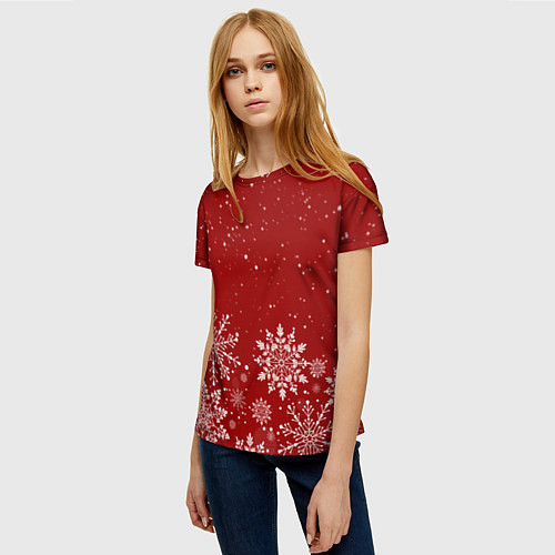 Женская футболка Текстура снежинок на красном фоне / 3D-принт – фото 3