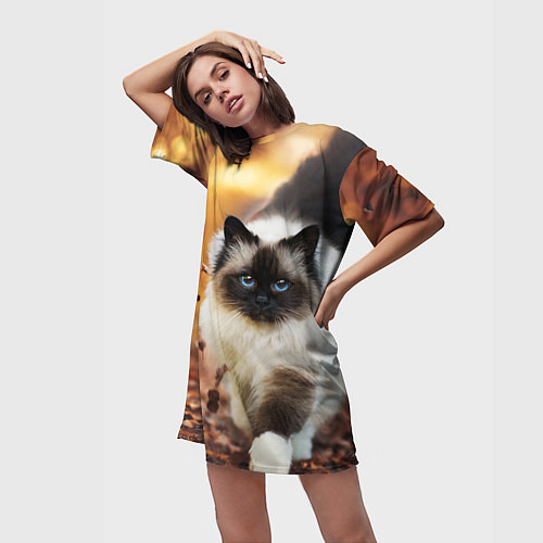 Женская длинная футболка Котик в листьях / 3D-принт – фото 3