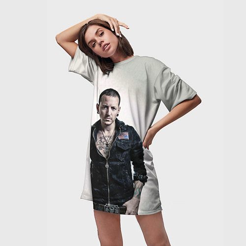Женская длинная футболка Честер Беннингтон / 3D-принт – фото 3