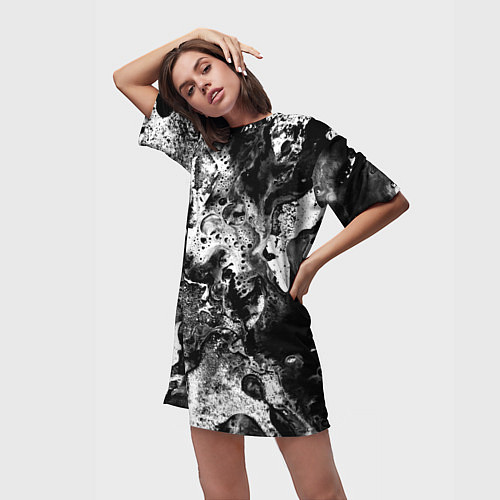 Женская длинная футболка Чёрная краска / 3D-принт – фото 3