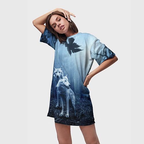 Женская длинная футболка Волки в тёмном лесу / 3D-принт – фото 3