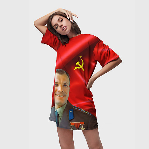 Женская длинная футболка Юрий Гагарин / 3D-принт – фото 3