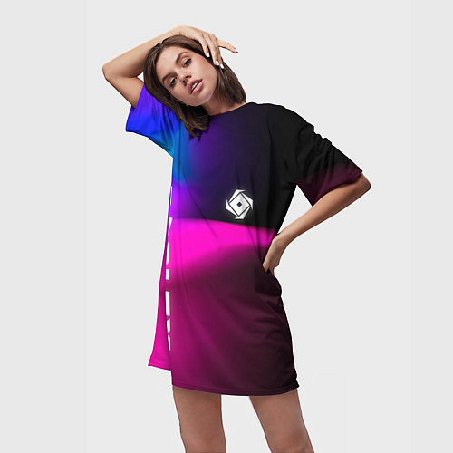 Женская длинная футболка Роблокс лого х эмблема / 3D-принт – фото 3