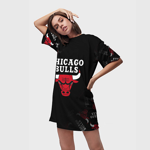 Женская длинная футболка ЧИКАГО БУЛЛС БЫКИ CHICAGO BULLS / 3D-принт – фото 3