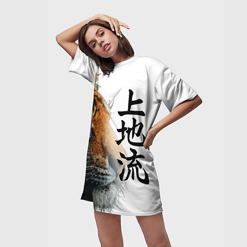 Женская длинная футболка ТИГР НАДПИСЬ НА КИТАЙСКОМ / 3D-принт – фото 3