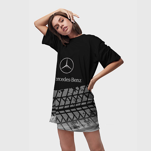 Женская длинная футболка Mercedes-Benz шины / 3D-принт – фото 3