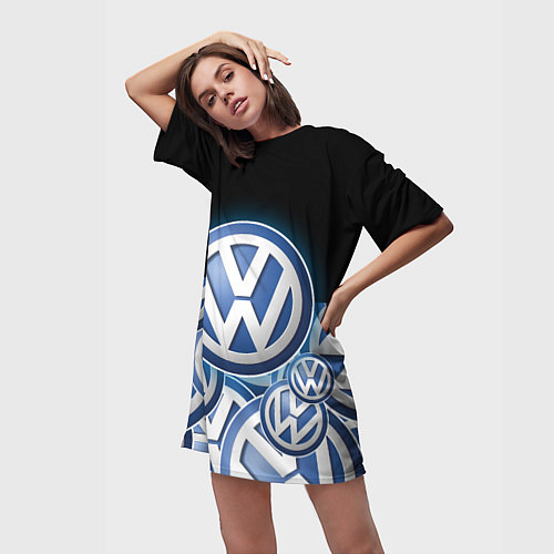 Женская длинная футболка Volkswagen Большое лого паттерн / 3D-принт – фото 3