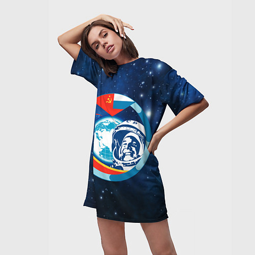 Женская длинная футболка Первый Космонавт Юрий Гагарин 3D 3 / 3D-принт – фото 3