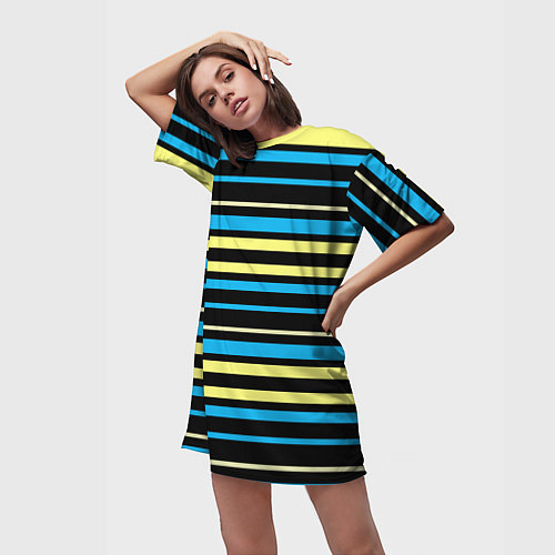 Женская длинная футболка Желто-голубые полосы на черном фоне / 3D-принт – фото 3