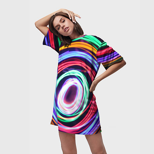Женская длинная футболка Кругообразные абстрактные лучи / 3D-принт – фото 3