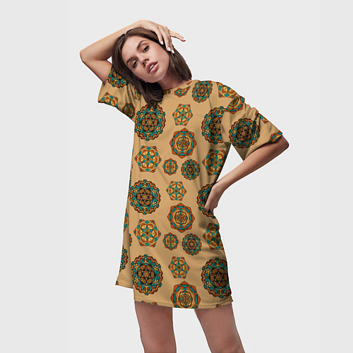 Женская длинная футболка Мандалы на бежевом фоне / 3D-принт – фото 3