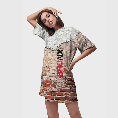 Женская длинная футболка Старая кирпичная стена - Бронкс / 3D-принт – фото 3