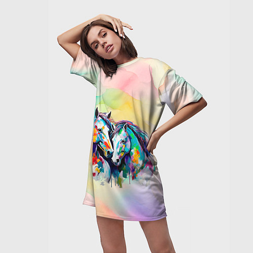 Женская длинная футболка Две разноцветные лошади / 3D-принт – фото 3
