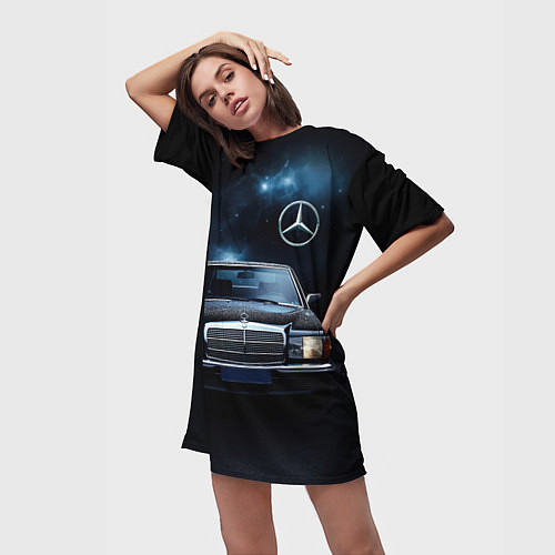 Женская длинная футболка Мерседес черное небо / 3D-принт – фото 3