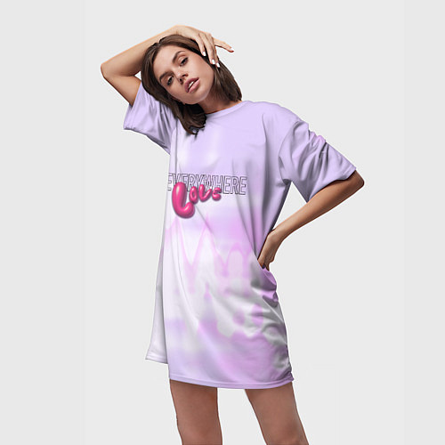 Женская длинная футболка Love is everywhere on gradient / 3D-принт – фото 3
