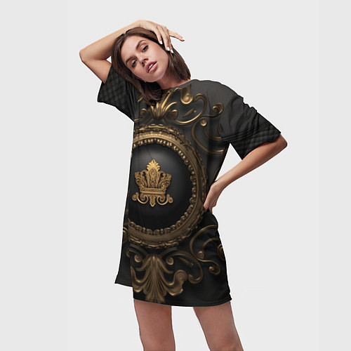Женская длинная футболка Классические золотые узоры и корона / 3D-принт – фото 3