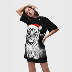 Футболка женская длинная Милый тигрёнок на Рождество, цвет: 3D-принт — фото 2