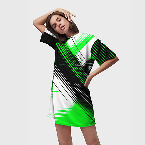 Женская длинная футболка Диагональные зелёно-чёрные линии на белом фоне / 3D-принт – фото 3