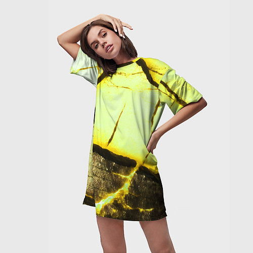 Женская длинная футболка Трещины на абстрактном жёлтом фоне / 3D-принт – фото 3