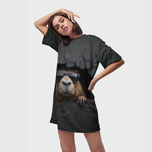 Женская длинная футболка Капибара в стене / 3D-принт – фото 3