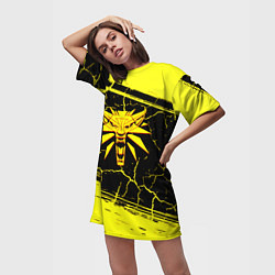 Футболка женская длинная Ведьмак трещины текстура, цвет: 3D-принт — фото 2