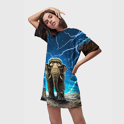 Женская длинная футболка Мамонт и разряды молний / 3D-принт – фото 3