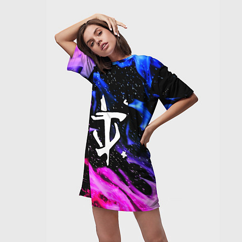 Женская длинная футболка Doom flame neon / 3D-принт – фото 3