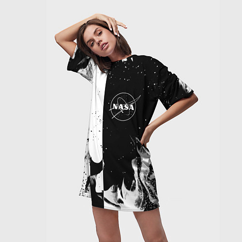 Женская длинная футболка Nasa черно белый огонь / 3D-принт – фото 3