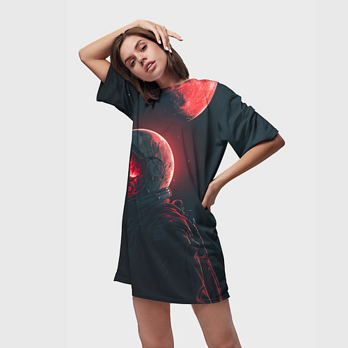 Женская длинная футболка Череп космонавта в красном свете / 3D-принт – фото 3