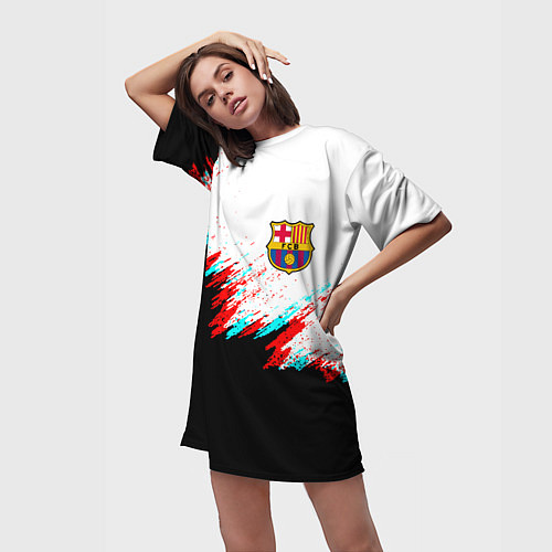 Женская длинная футболка Barcelona глитч краски / 3D-принт – фото 3