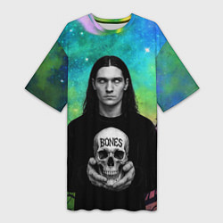 Женская длинная футболка Bones без зрачков держит череп в руках