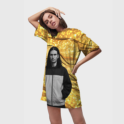 Женская длинная футболка Bones в спортивках / 3D-принт – фото 3