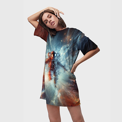 Женская длинная футболка Космонавт в космической туманности / 3D-принт – фото 3