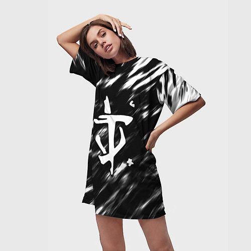 Женская длинная футболка Doom штрихи красок / 3D-принт – фото 3