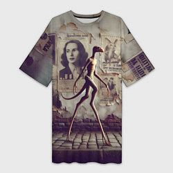 Футболка женская длинная Пришелец идёт вдоль стены с рваными афишами, цвет: 3D-принт