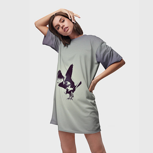 Женская длинная футболка Атакующий ястреб / 3D-принт – фото 3