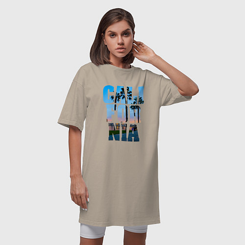 Женская футболка-платье California Dreams / Миндальный – фото 3